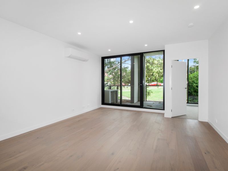 Unit 2 Level 1/12 Powlett Street, Heidelberg, VIC 3084