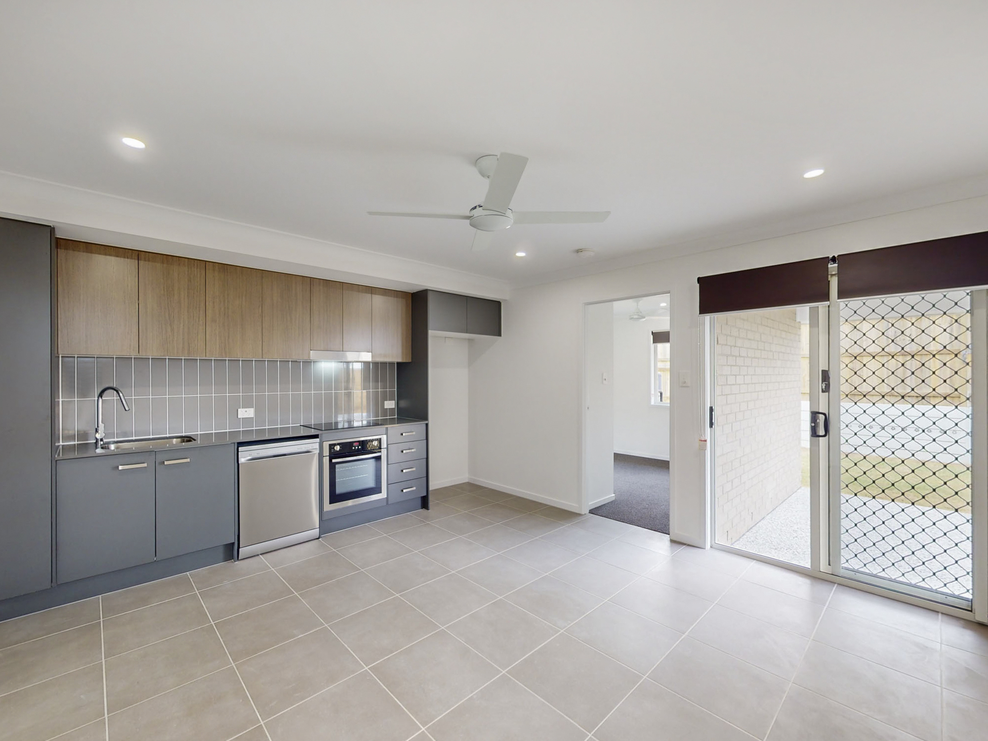 2/9 Platell Street, Logan Reserve, QLD 4133