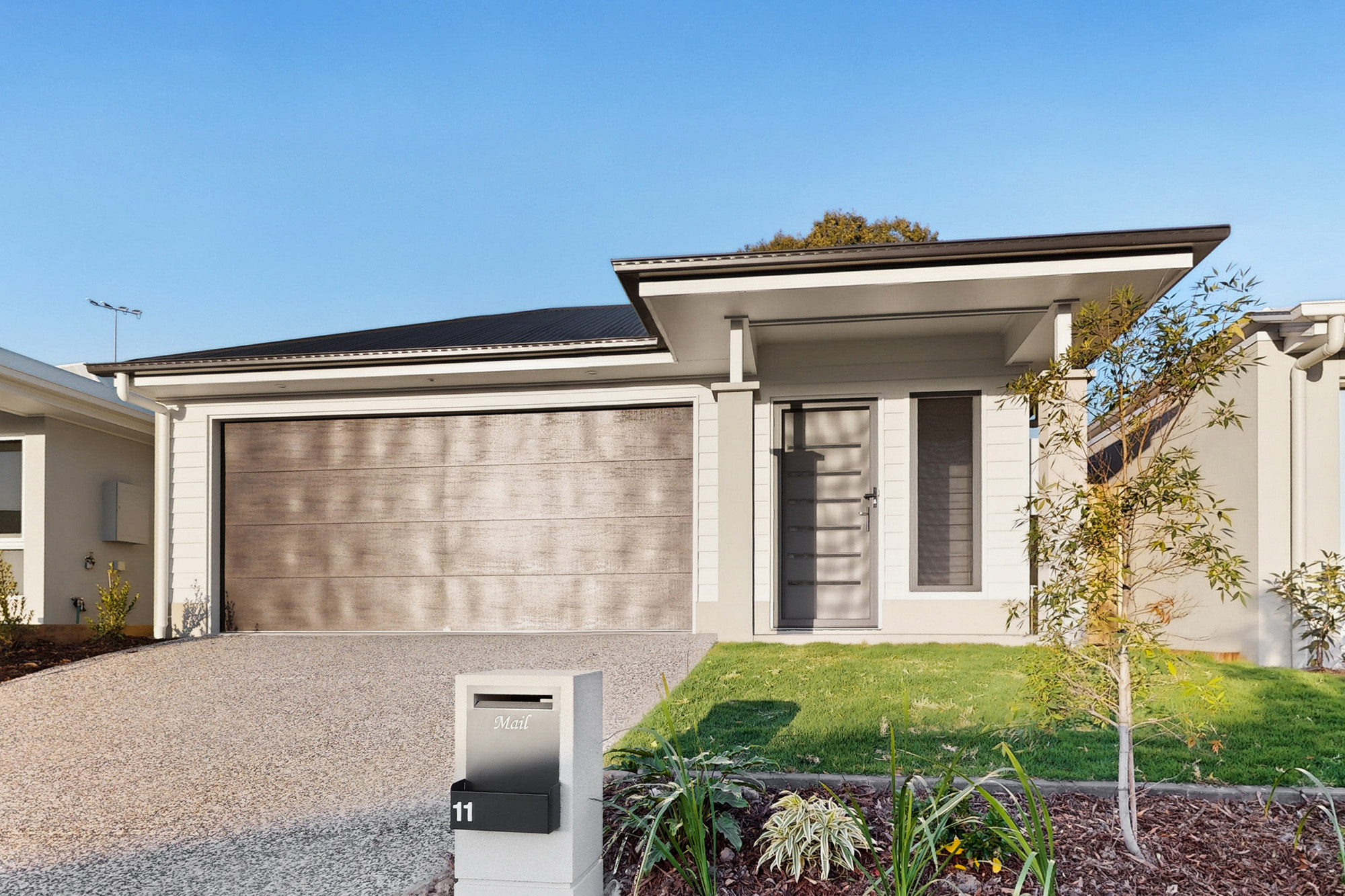 11 Redcomb Drive, Park Ridge, QLD 4125